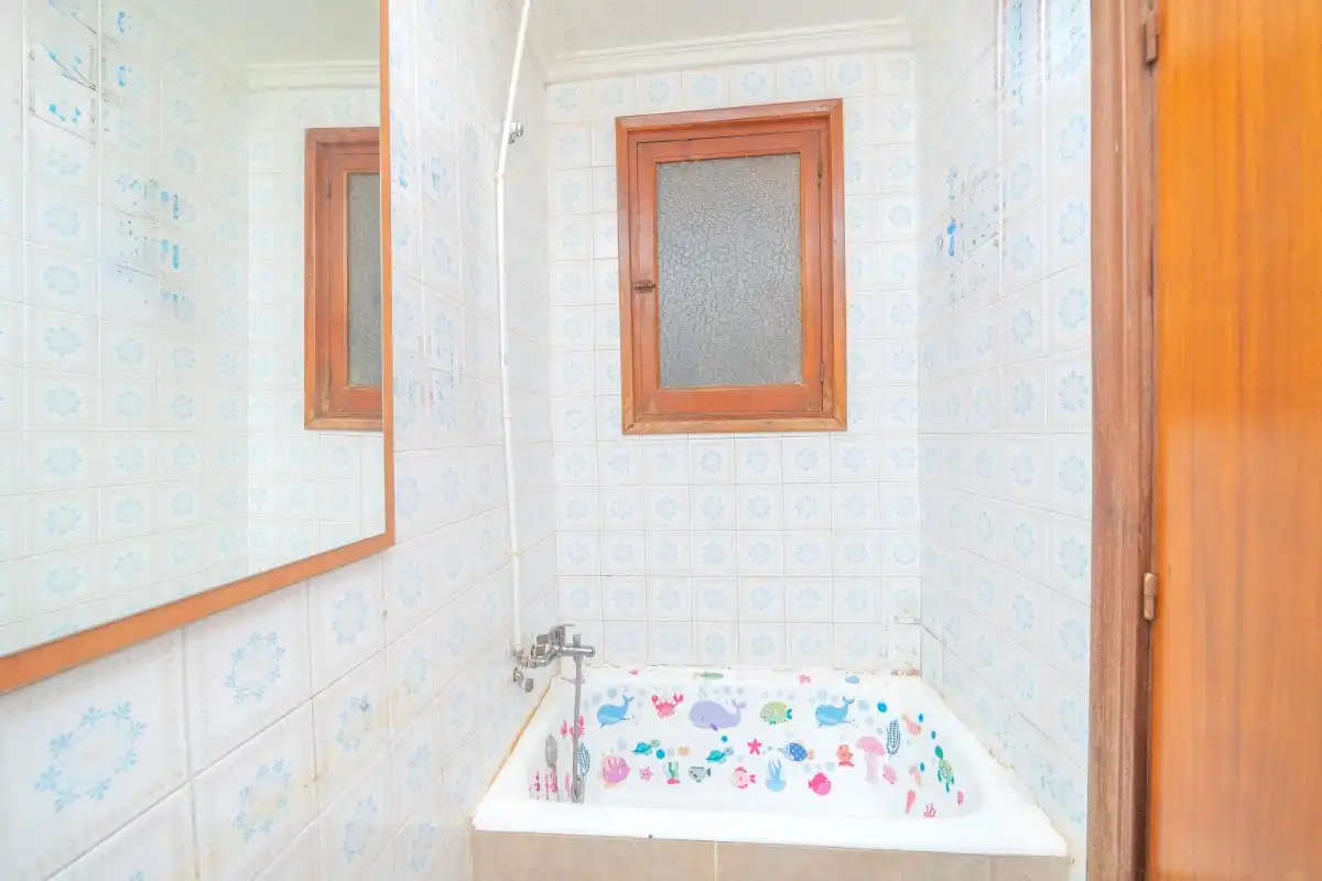 Baño de Piso en venta en Elda con Calefacción, Terraza y Trastero