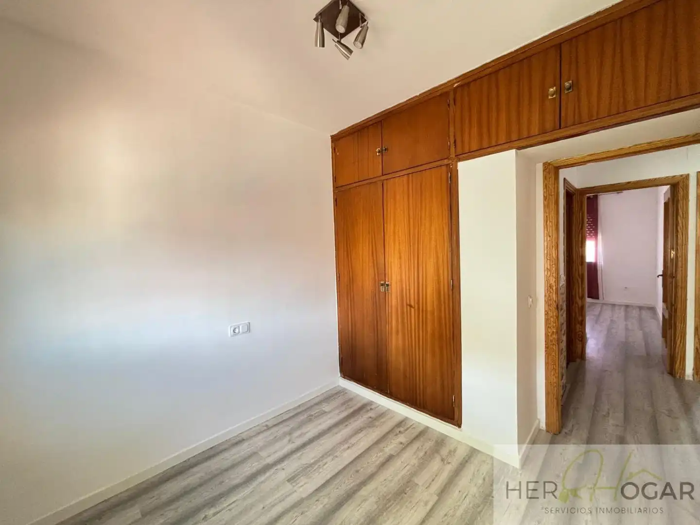 Dormitori de Casa o xalet en venda en Olías del Rey amb Aire condicionat, Calefacció i Jardí privat