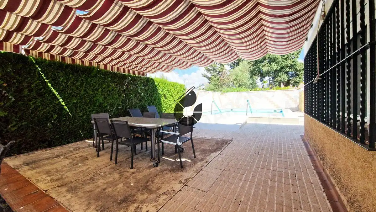 Casa con piscina in vendita a Palomares del Río, imagen 4