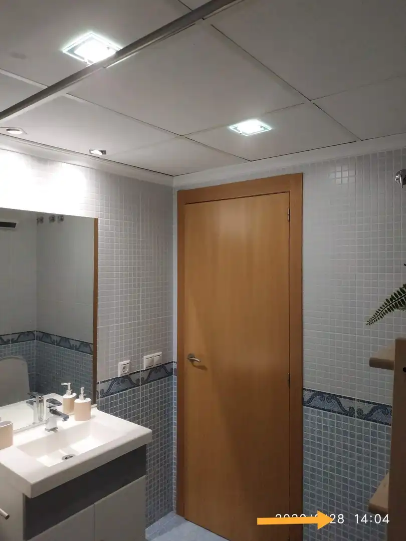 Badezimmer von Wohnung zum Verkauf in Sueca mit Klimaanlage und Abstellraum