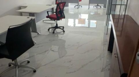 Foto 3 de Oficina de alquiler en Calle Alonso de Bazán, 8, Playa Bajadilla - Puertos, Marbella
