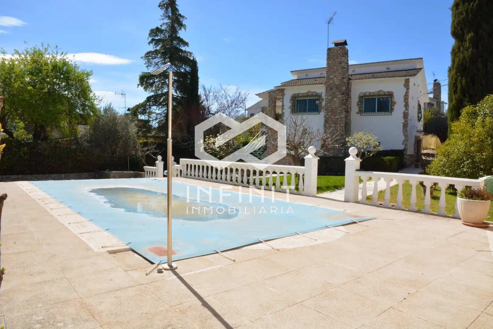 Vista exterior de Casa o chalet en venta en Carabaña con Calefacción, Jardín privado y Terraza