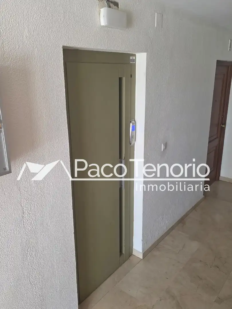 Apartament amb terrassa en venda a Calle Juan Antonio de la Bella 18Y, imagen 4