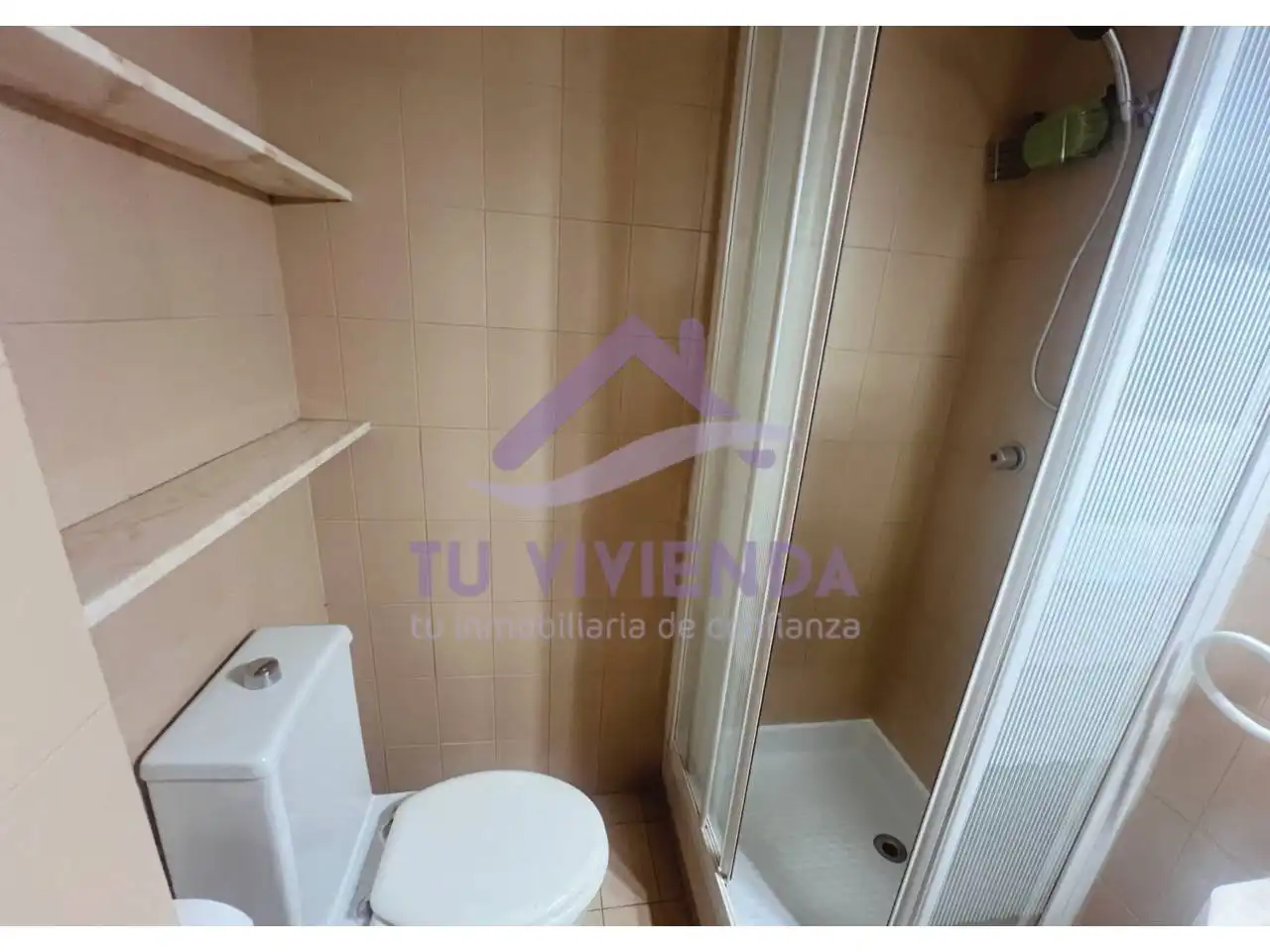 Baño de Piso de alquiler en Valladolid con Calefacción y Amueblado