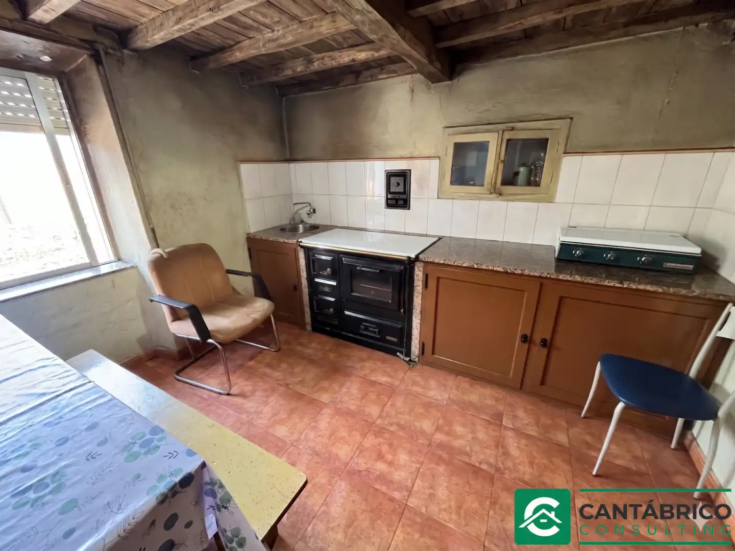 Cuina de Casa o xalet en venda en Villayón amb Moblat