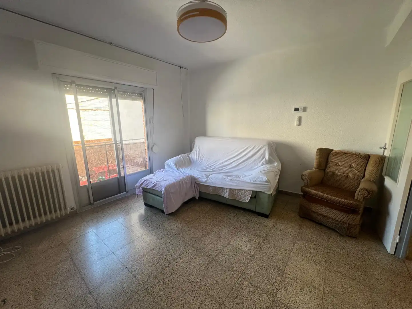 Sala d'estar de Pis en venda en Albacete amb Calefacció i Balcó