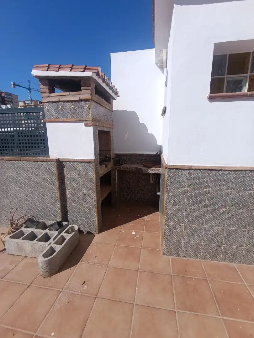 Detached homes for rent in Calle Héroe de Sostoa, 36, La Princesa