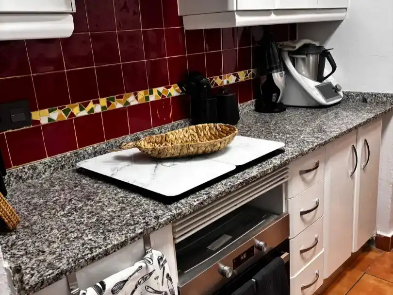 Cocina de Piso de alquiler en Vera con Aire acondicionado, Piscina y Balcón
