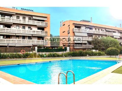 Piscina de Pis en venda en Santa Perpètua de Mogoda amb Terrassa i Piscina