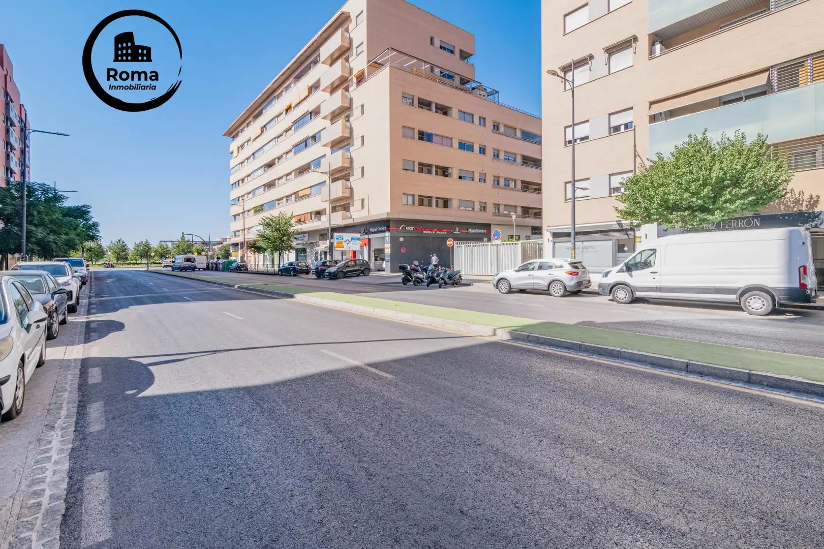 Vista exterior de Pis en venda en Granada amb Aire condicionat, Calefacció i Traster