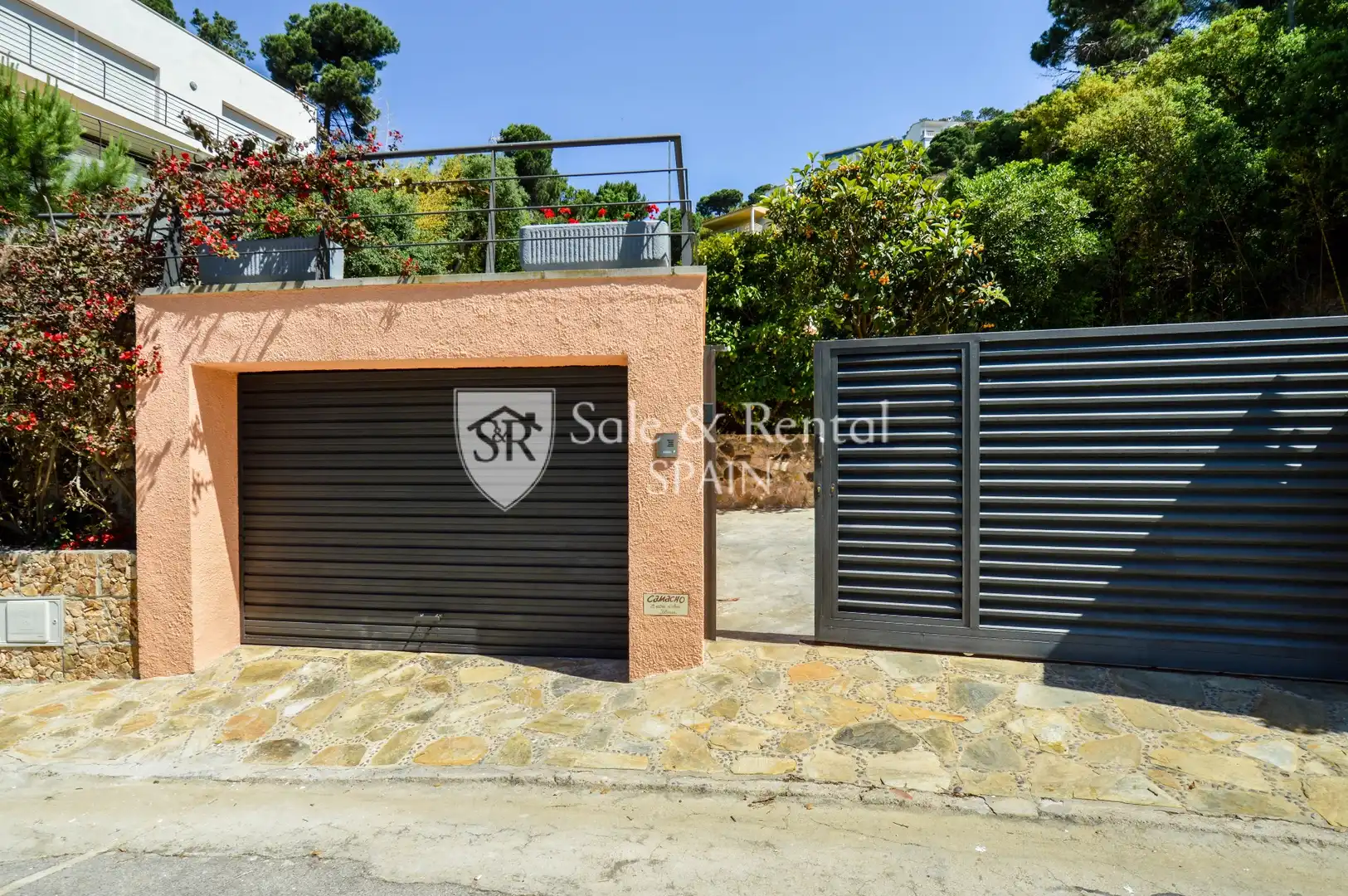 Vista exterior de Casa o xalet en venda en Lloret de Mar amb Aire condicionat, Jardí privat i Terrassa