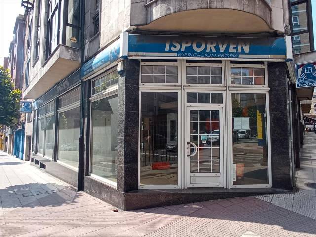 Local comercial en Venta en Gonzalez Besada en Auditorio - Seminario - Parque de Invierno