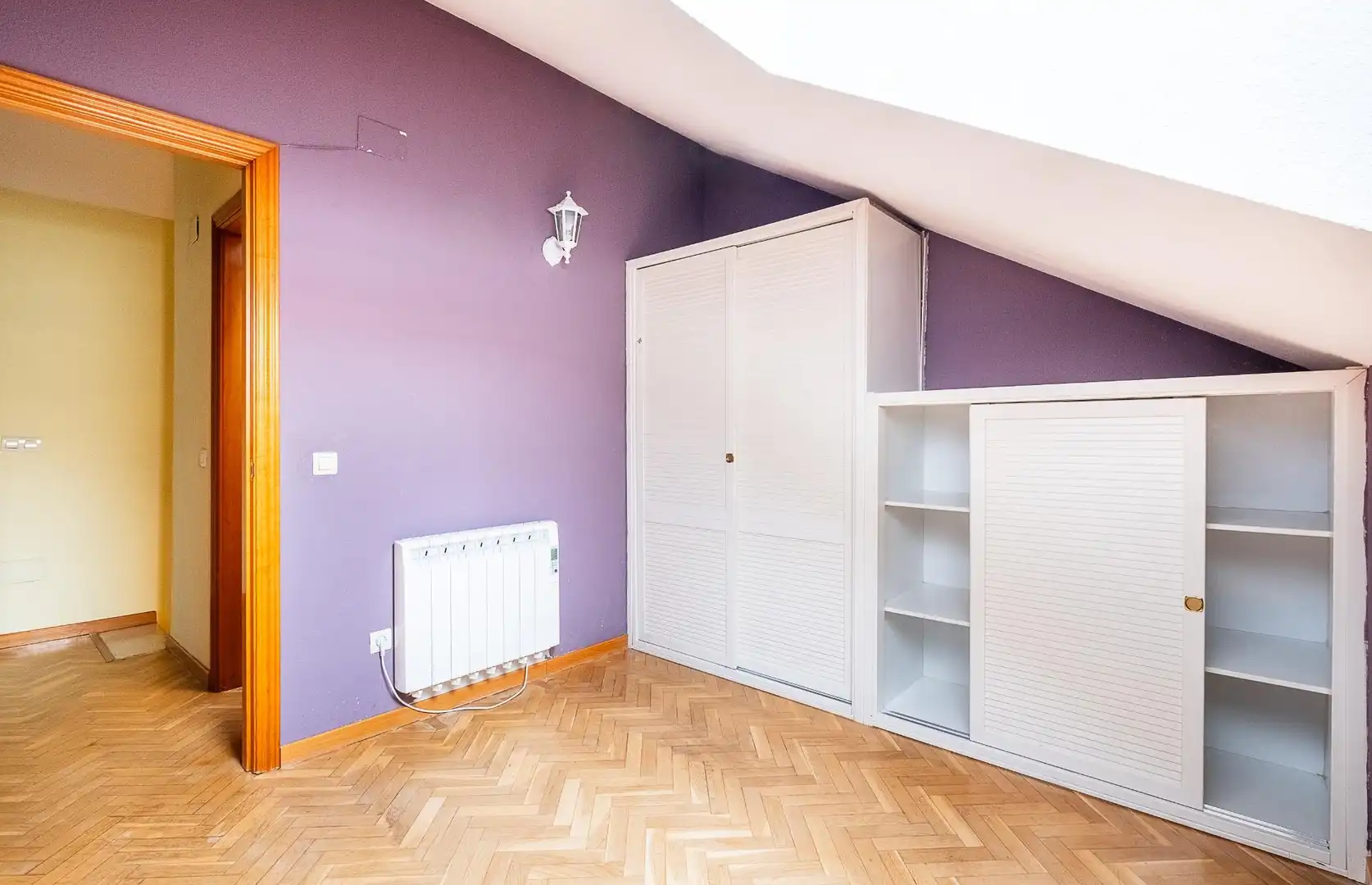 Bedroom of Duplexes for sale in El Escorial  with Heating, Private garden and Parquet flooring