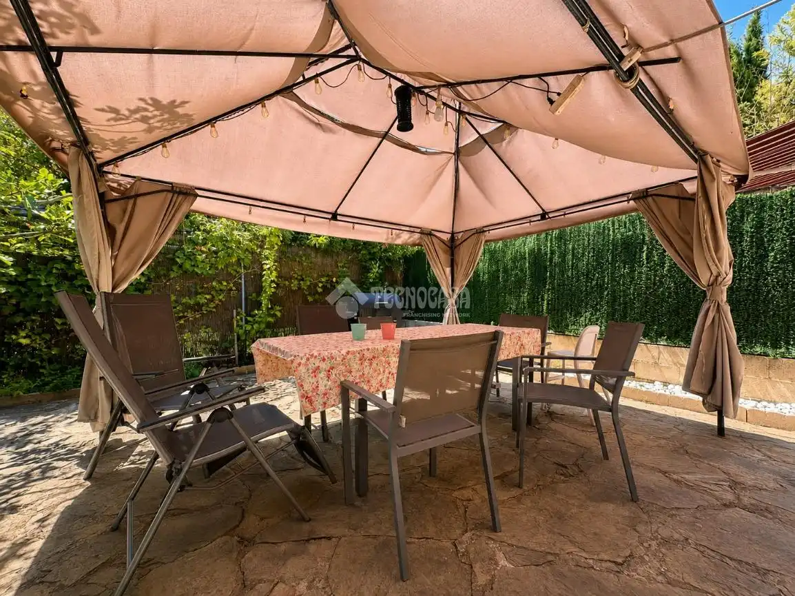 Terraza de Casa adosada en venta en Alcalá de Henares con Aire acondicionado, Calefacción y Parquet