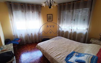 Bedroom of Flat for sale in Vigo   with Parquet flooring, Storage room and Furnished