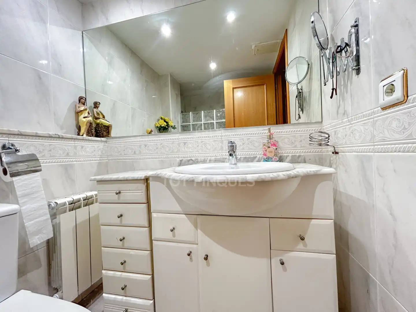 Baño de Piso en venta en Valls con Calefacción, Horno y Balcón