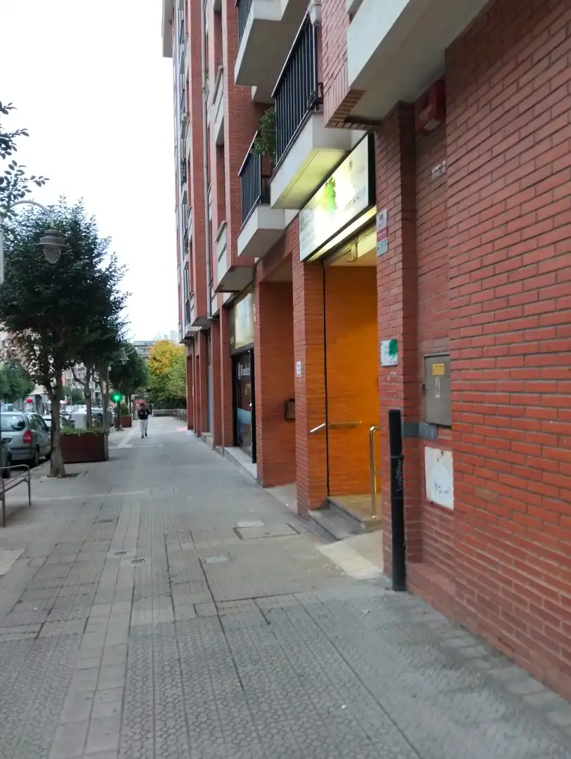 Doppelparkplatz mit Aufzug zum Verkauf in Calle Larraskitu 6, imagen 3
