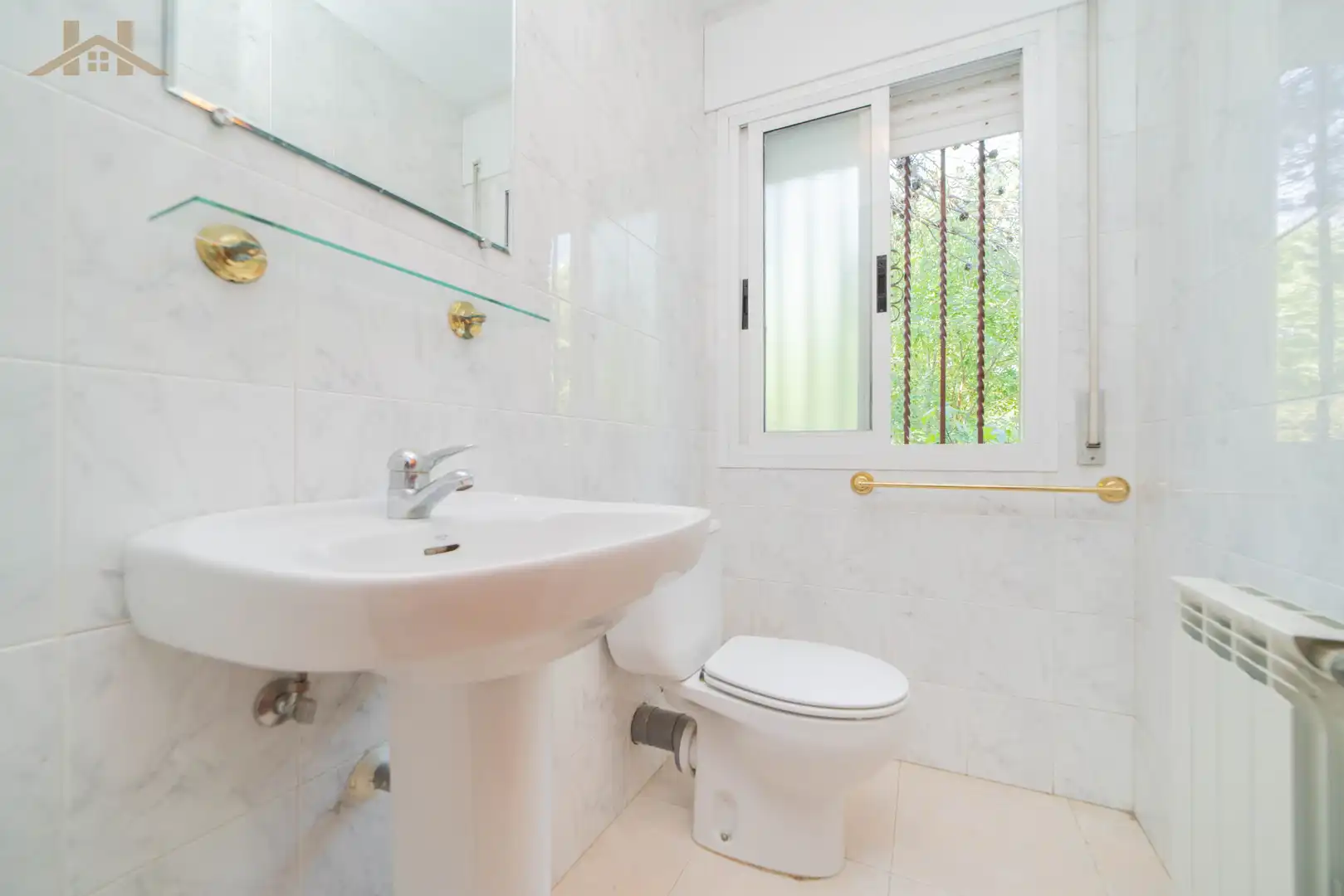 Bathroom of Detached homes for sale in Villanueva de la Cañada  with Heating, Private garden and Alarm