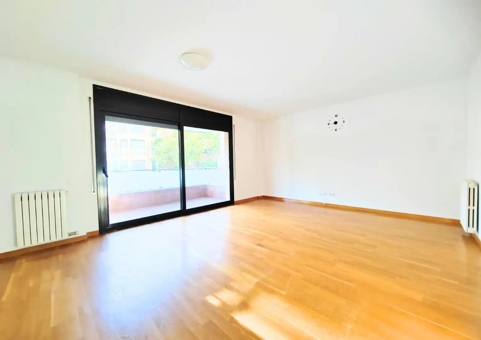 Sala d'estar de Pis en venda en Sabadell amb Parquet i Terrassa