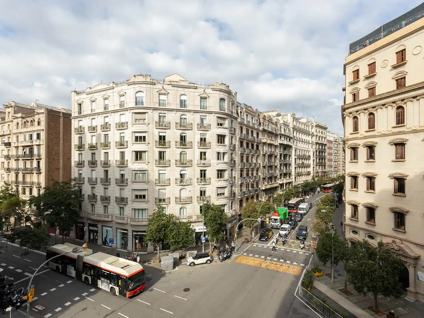 Exterior view of Flat for sale in Barcelona  with Air Conditioner, Heating and Parquet flooring