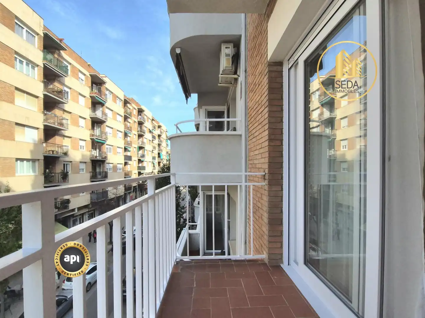 Carrer de Prat de la Riba, Vallparadu00EDs - Antic Poble de Sant Pere
