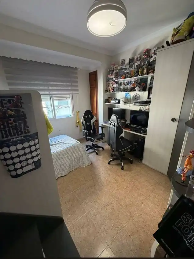 Habitación de Piso en venta en La Línea de la Concepción con Aire acondicionado