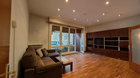 Foto 2 de Apartamento en venta en Lluis Sagnier, El Guinardó, Barcelona Capital
