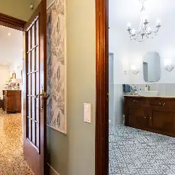 Einfamilien-Reihenhaus zum Verkauf in Terrassa mit Heizung und Terrasse