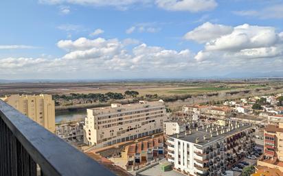 Vista exterior de Estudi en venda en Empuriabrava amb Calefacció