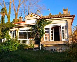 Vista exterior de Casa o xalet en venda en Vigo  amb Terrassa