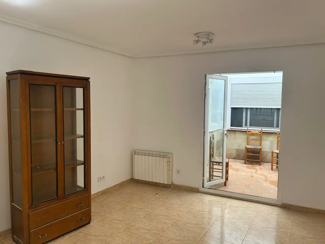 Sala de estar de Piso de alquiler en Alaquàs con Horno, Balcón y Alarma