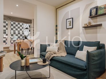 Apartment with lift to rent in Carrer de Muntaner