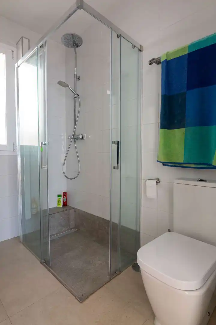 Bany de Casa o xalet de lloguer en Salobreña amb Terrassa, Piscina i Moblat