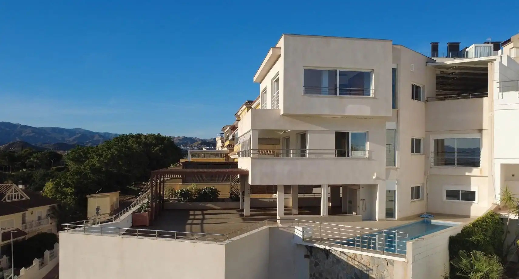 Vista exterior de Casa o xalet en venda en Águilas amb Aire condicionat, Calefacció i Jardí privat