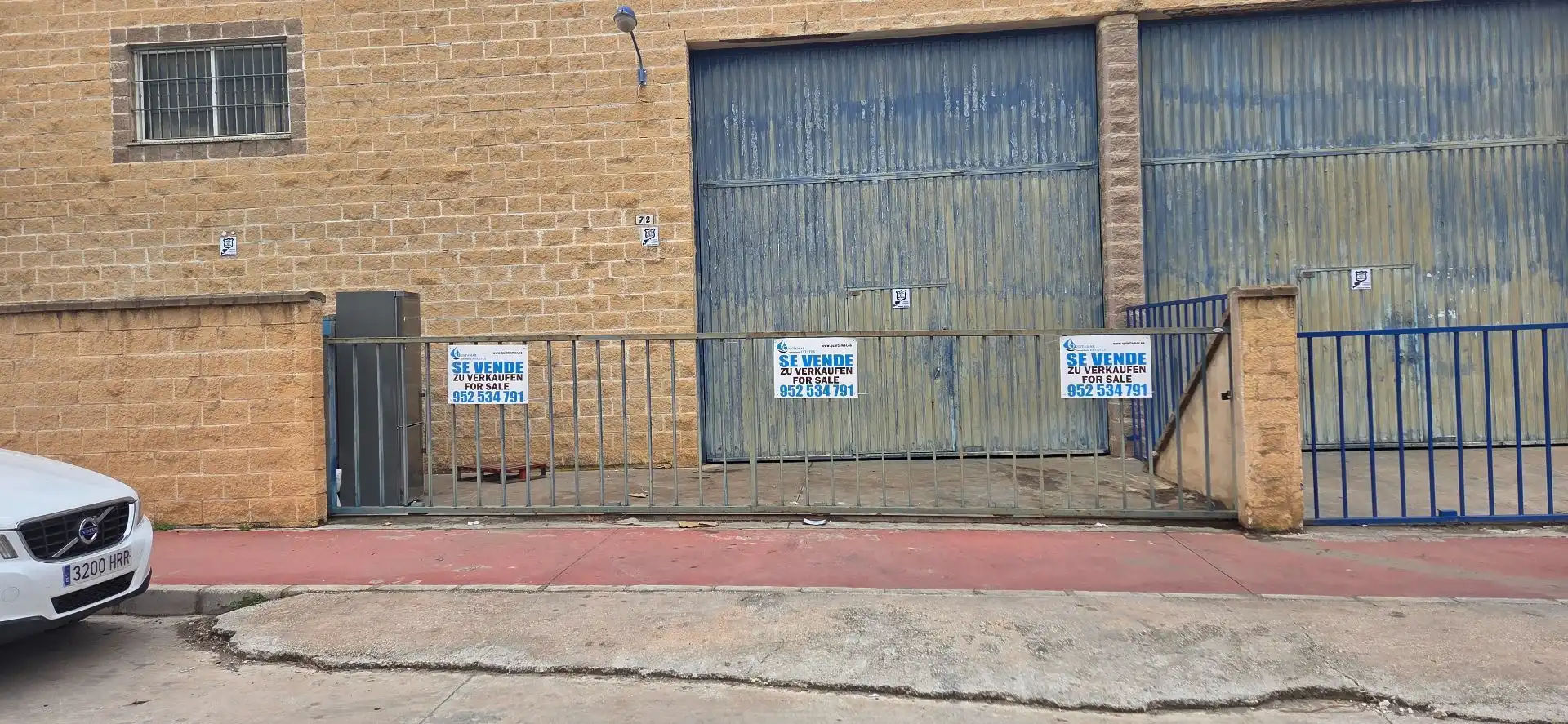 Nau industrial en venda a Calle Ramón y Cajal
