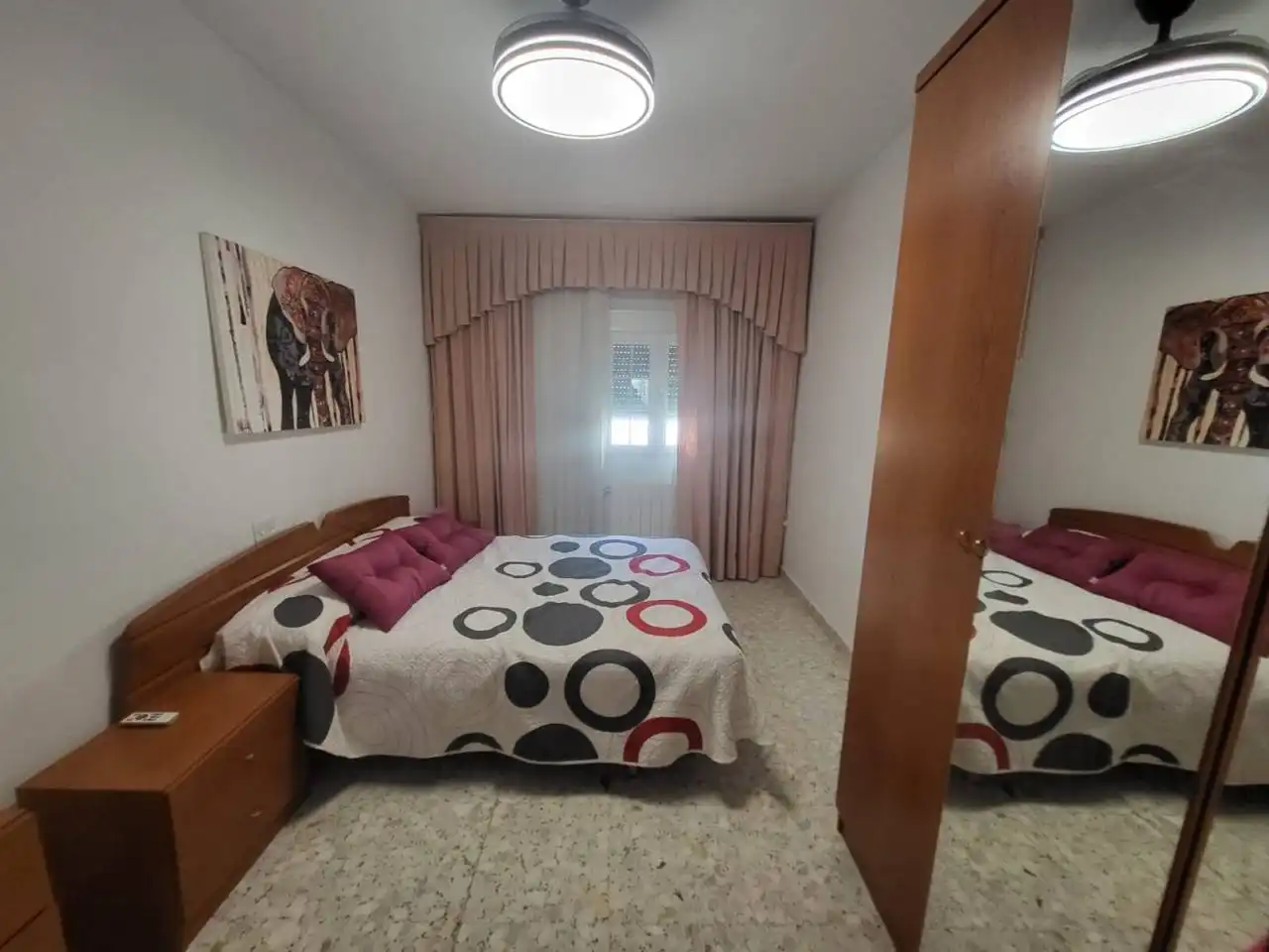 Dormitori de Casa o xalet en venda en Baza amb Calefacció i Terrassa
