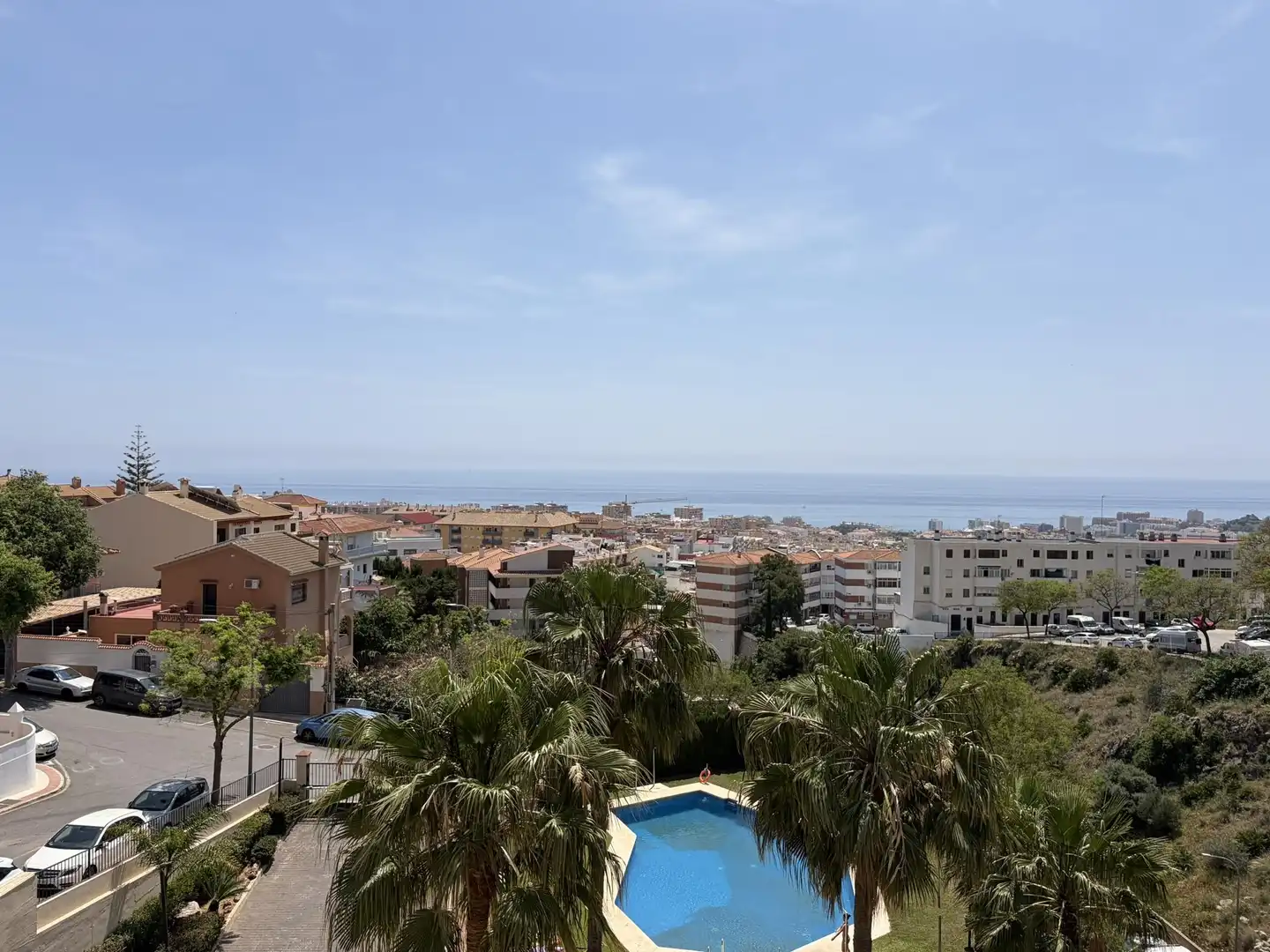 Vista exterior de Ático en venta en Benalmádena con Aire acondicionado, Calefacción y Jardín privado