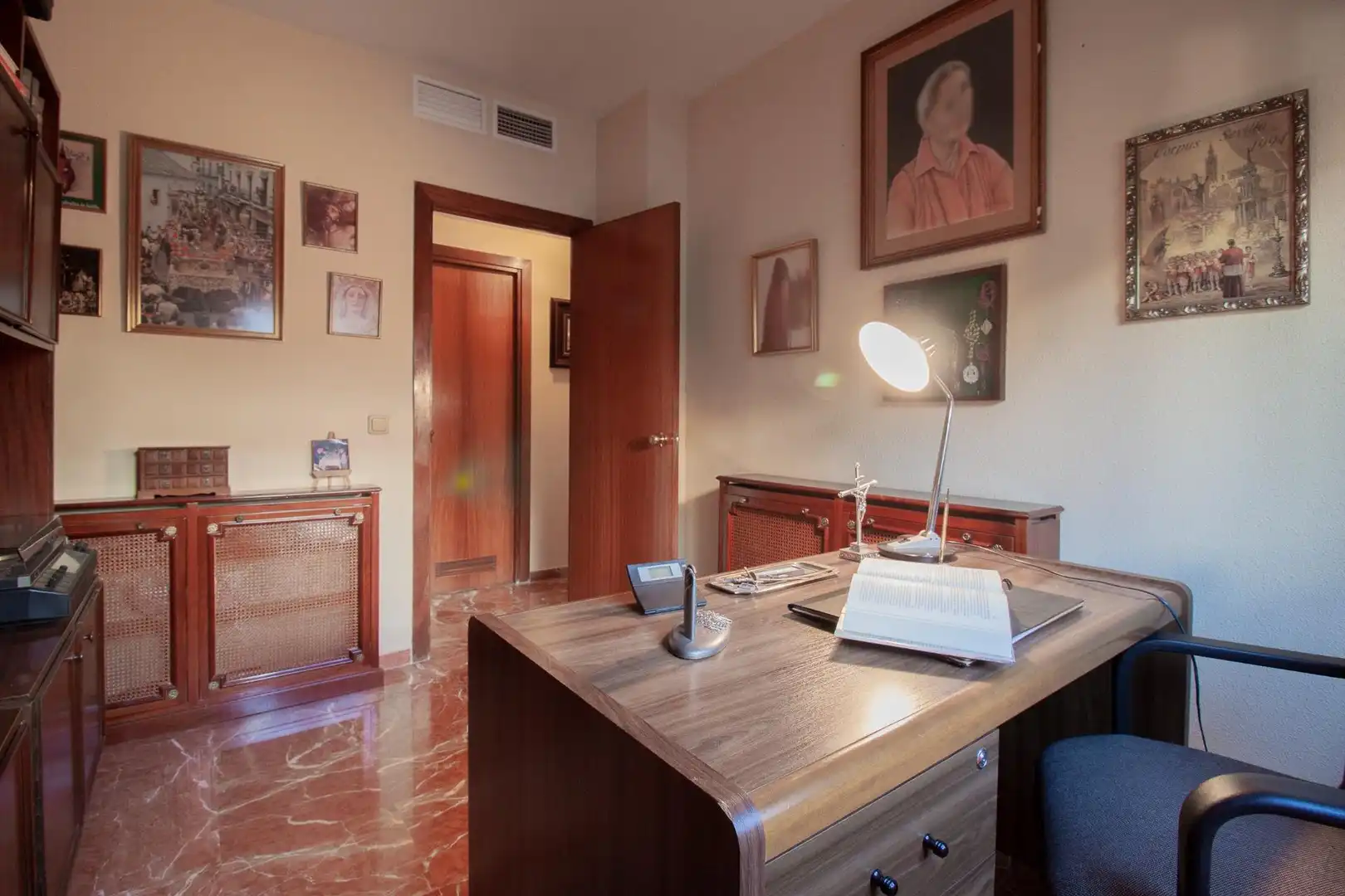 Flat for sale in Sevilla  with Air Conditioner, Heating and Community pool