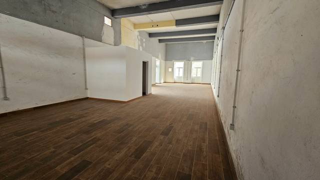 Local comercial en Alquiler en Centro