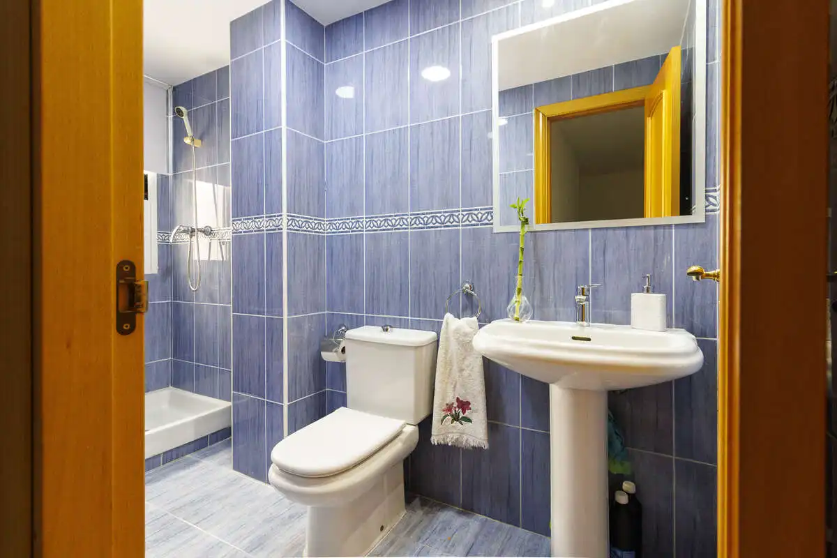 Baño de Ático en venta en Catarroja con Terraza