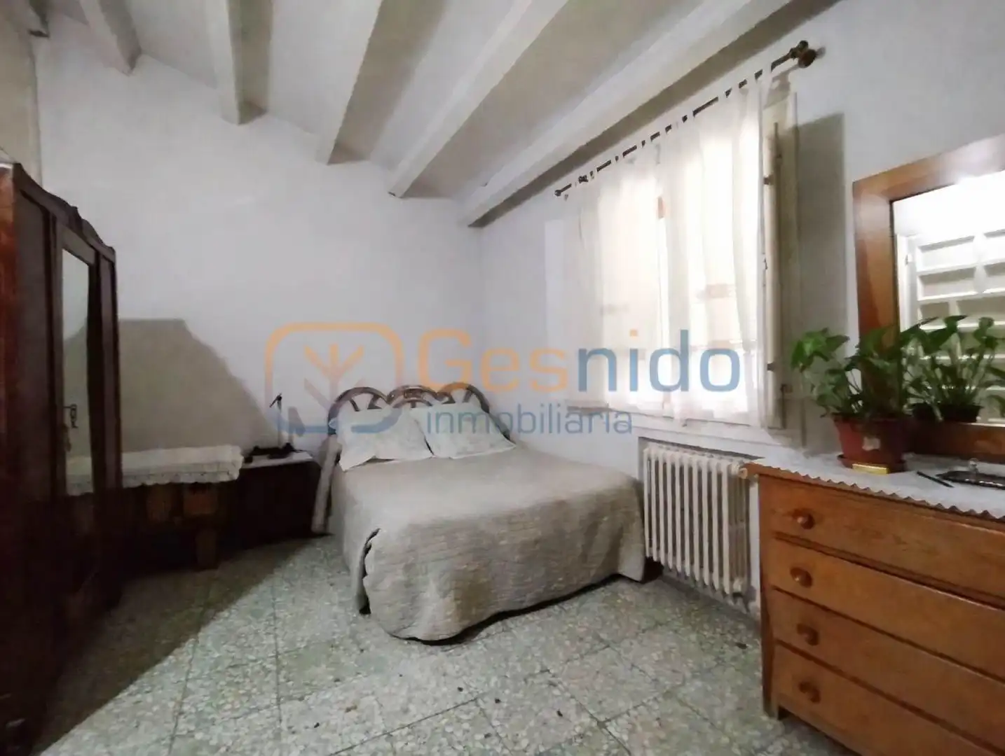 Schlafzimmer von Haus oder Chalet zum Verkauf in Torrecaballeros mit Heizung, Parkett und Abstellraum