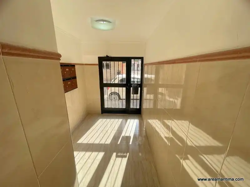 Piso en venta en Valencia con Amueblado, Horno y Lavadora