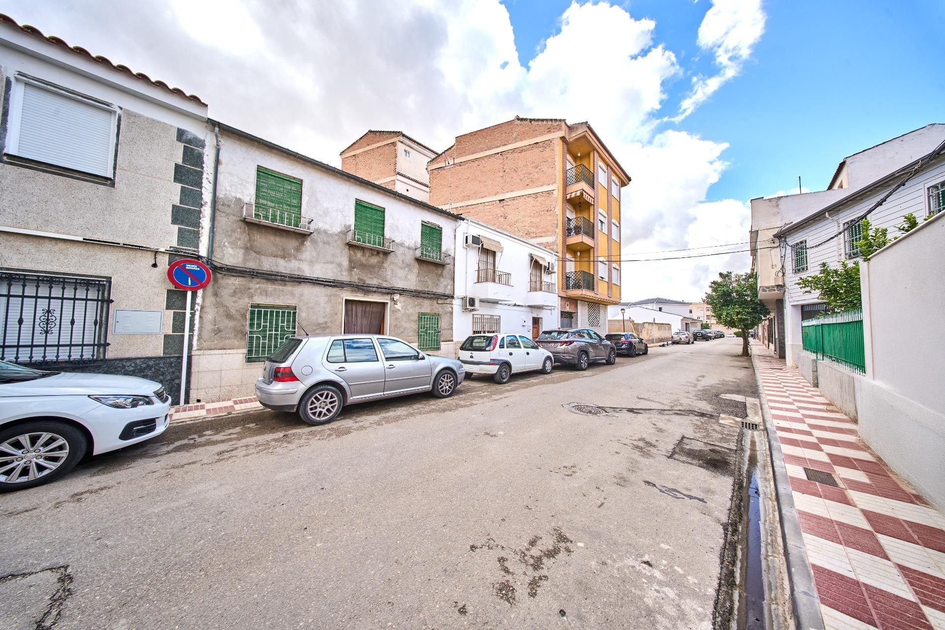Exterior view of Single-family semi-detached for sale in Huétor Tájar