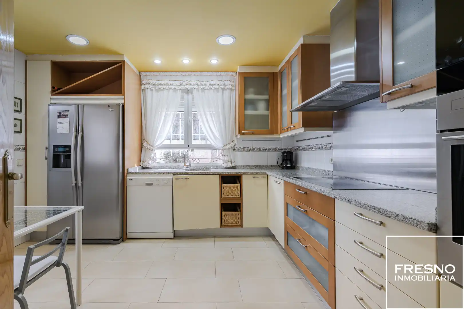 Kitchen of Detached homes for sale in Cobeña  with Air Conditioner, Heating and Private garden