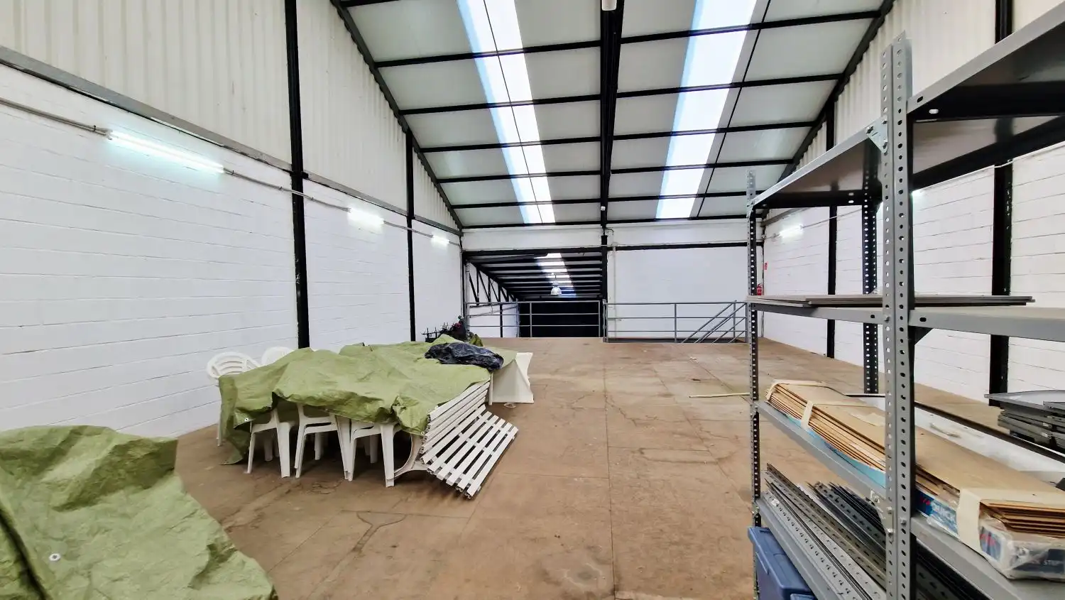 Fabrikhallen zum Verkauf in Torrelavega 