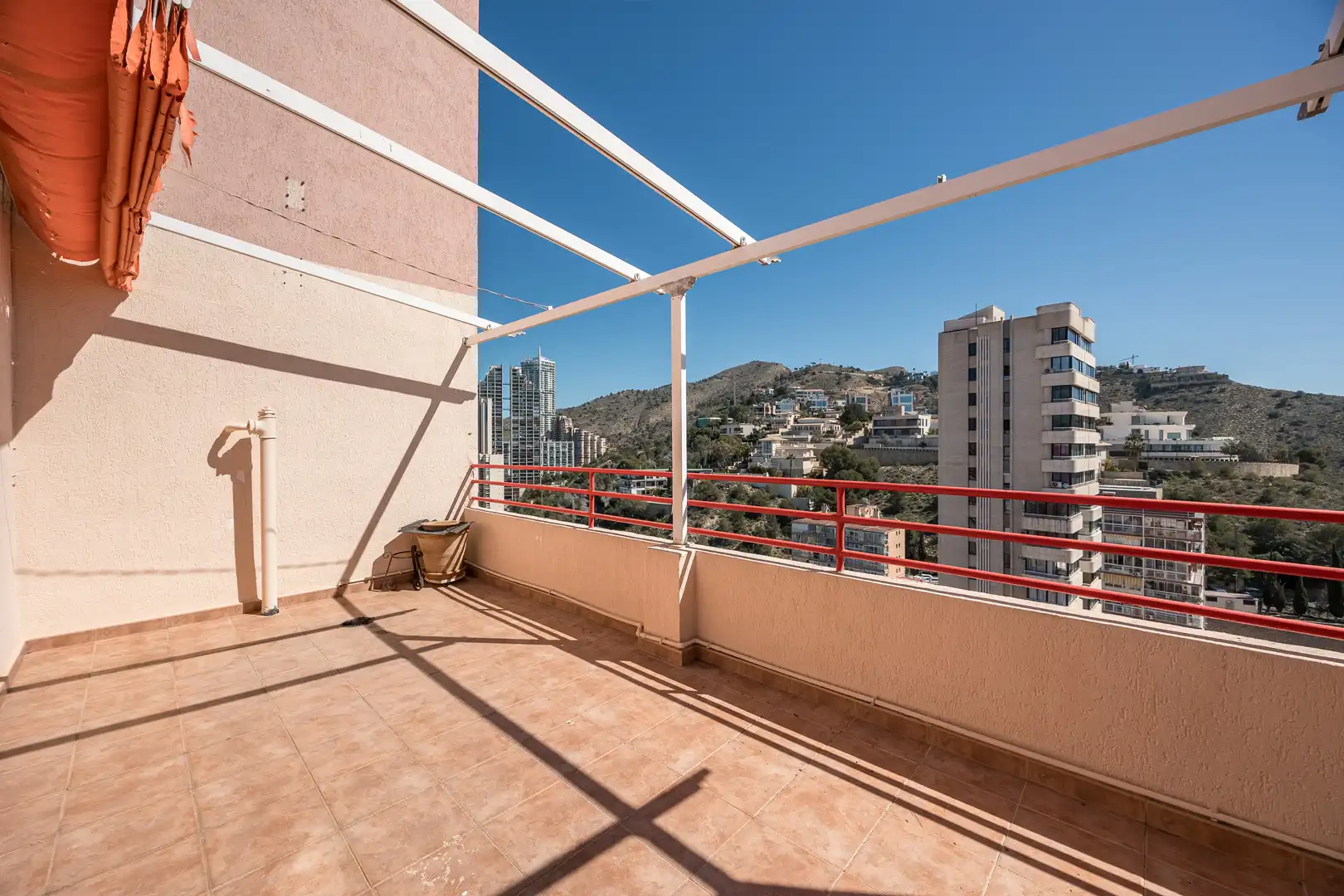 Terraza de Ático en venta en Benidorm con Piscina y Piscina comunitaria