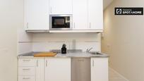 Kitchen of Flat to rent in  Madrid Capital  with Air Conditioner and Balcony