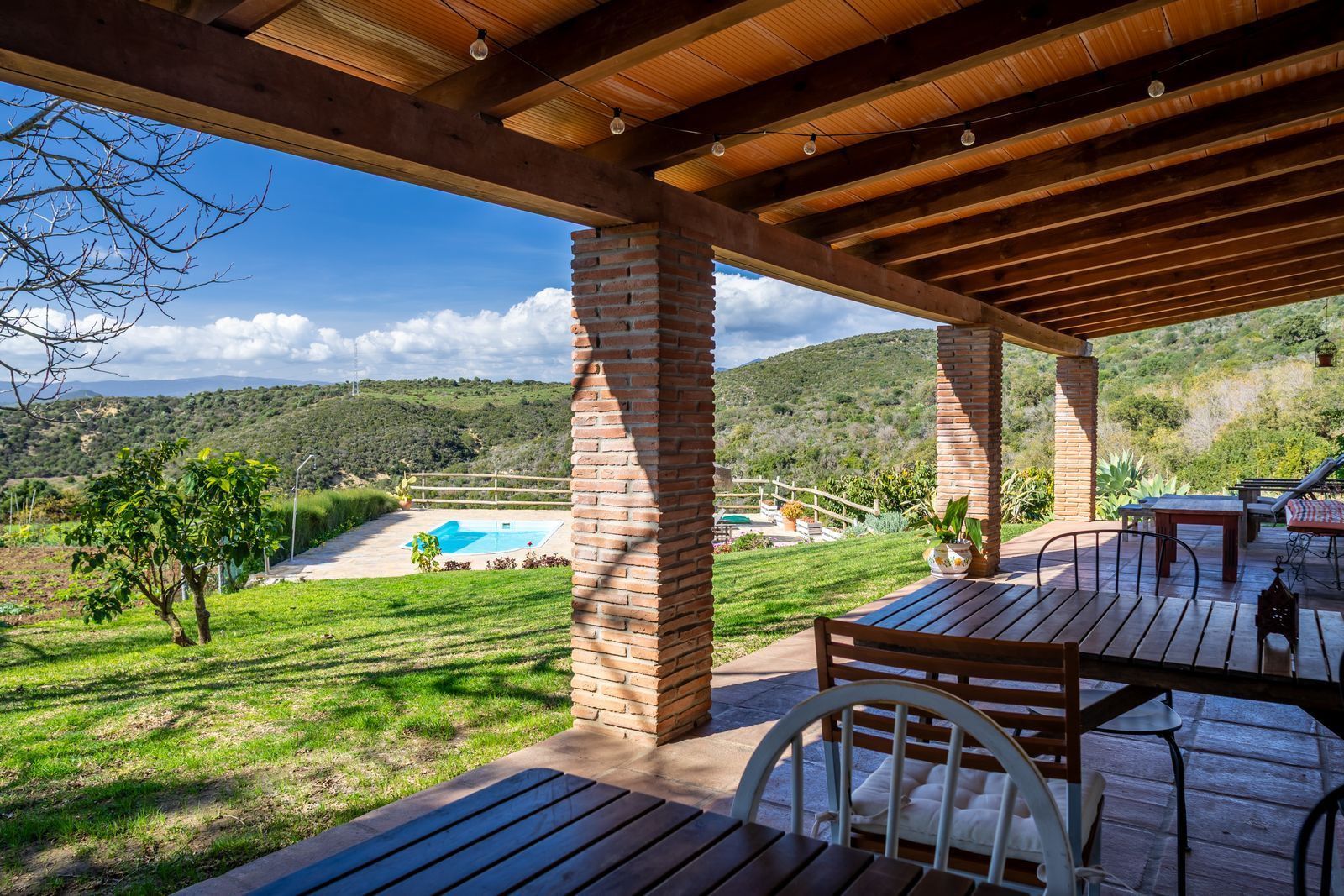 Edificio en venta en Casares pueblo