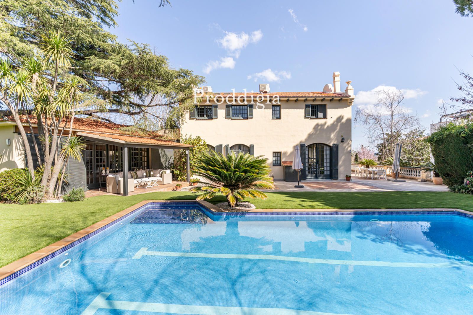 Garden of House or chalet for sale in Sant Cugat del Vallès  with Air Conditioner, Heating and Storage room