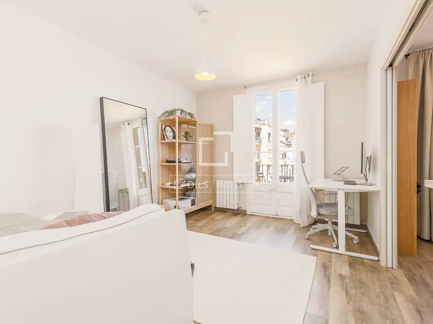 Habitación de Ático en venta en Barcelona con Aire acondicionado, Terraza y Amueblado